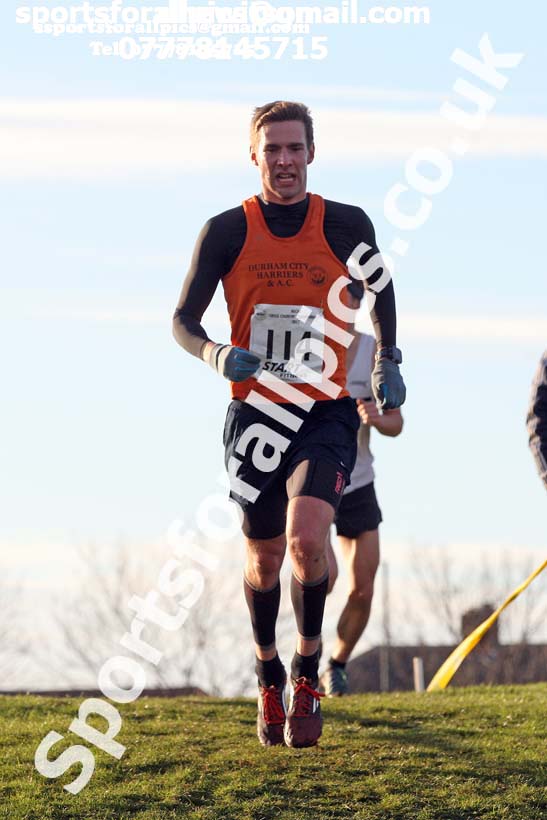 Senior mens North Eastern Cross Country, Redcar. Photo:  David T. Hewitson/Sports for All Pics